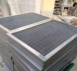 Rectangular framed knitted wire mesh filter panels